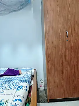 Rosalind xxx online show from November 12, 2025, 10:52 pm