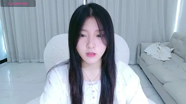 Snapshot of rainybb chatting on October 7, 2025, 7:38 am rainybb online show from October 7, 2025, 7:38 am