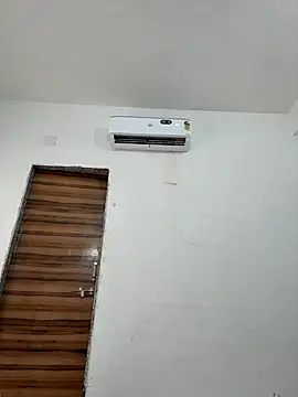 Lusty Desi online show from October 1, 2025, 4:51 am