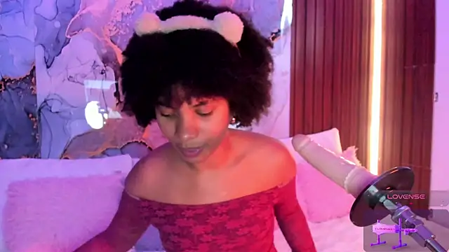 Lolalewis777 online show from October 19, 2025, 8:31 pm