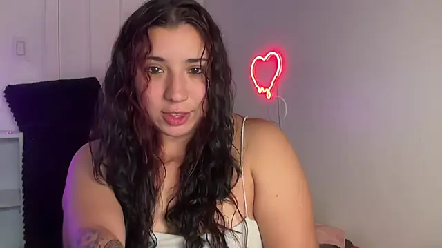 nina lovez online show from October 24, 2025, 1:13 am