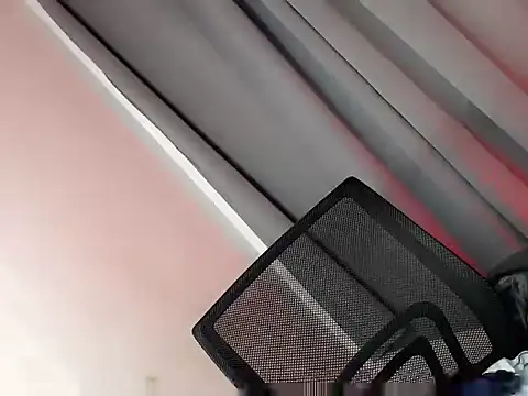 your hottest kim online show from October 26, 2025, 3:23 am