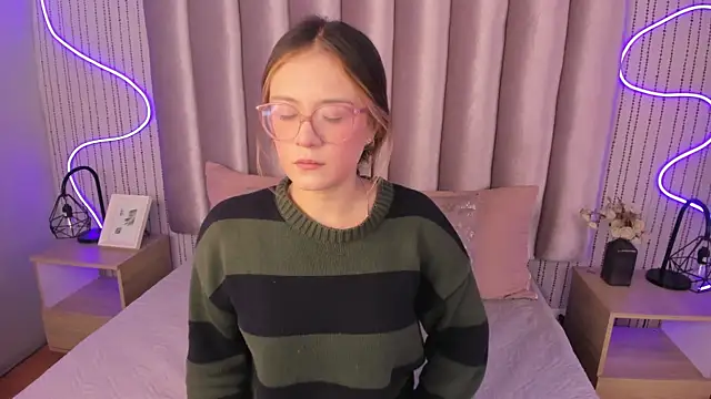 SamanthaPeachss online show from October 27, 2025, 11:58 am