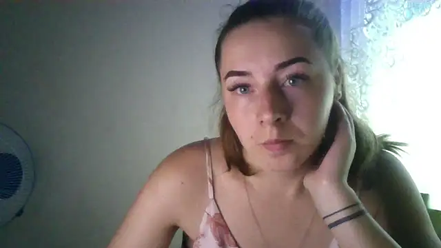 Snapshot of Kitten36 chatting on September 10, 2025, 2:39 pm Kitten36 online show from September 10, 2025, 2:39 pm