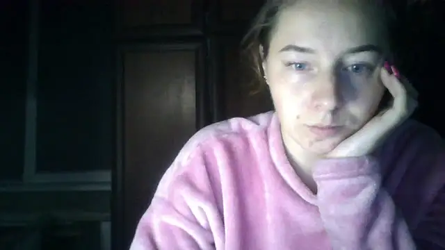 Snapshot of Kitten36 chatting on October 13, 2025, 4:40 pm Kitten36 online show from October 13, 2025, 4:40 pm