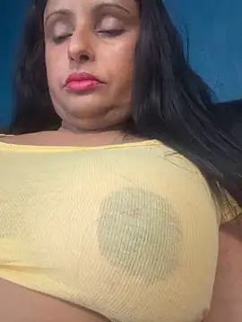 Angelaarayexx online show from April 28, 2026, 11:59 am