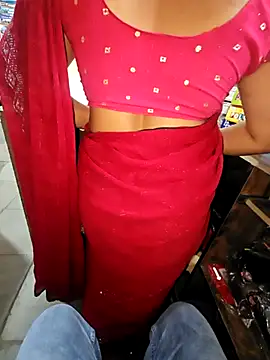 Snapshot of indianhotwife639 chatting on September 10, 2025, 5:40 am indianhotwife639 online show from September 10, 2025, 5:40 am