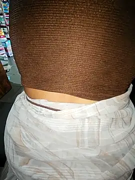 Snapshot of indianhotwife639 chatting on October 4, 2025, 5:16 am indianhotwife639 online show from October 4, 2025, 5:16 am