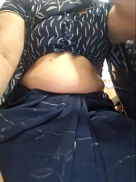 Snapshot of indianhotwife639 chatting on February 16, 2026, 10:22 am indianhotwife639 online show from February 16, 2026, 10:22 am