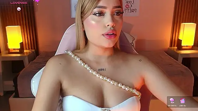 Snapshot of _meliblue chatting on February 13, 2026, 7:32 pm meliblue online show from February 13, 2026, 7:32 pm