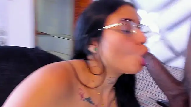 LadyandMaverick online show from December 14, 2025, 4:40 am