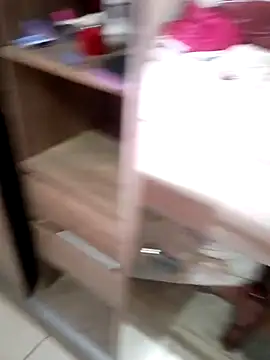 vivizinha27 online show from April 9, 2026, 6:35 pm