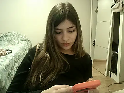 Snapshot of Becca_B chatting on May 10, 2026, 9:09 pm Becca B online show from May 10, 2026, 9:09 pm
