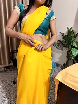 Shalu G online show from May 11, 2026, 2:45 pm