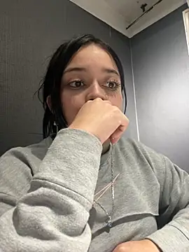 Emily Rivers  online show from October 18, 2025, 2:47 am