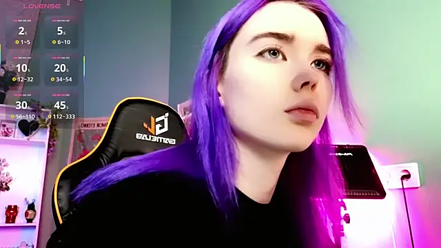 Kiara Dream online show from November 17, 2025, 9:20 pm