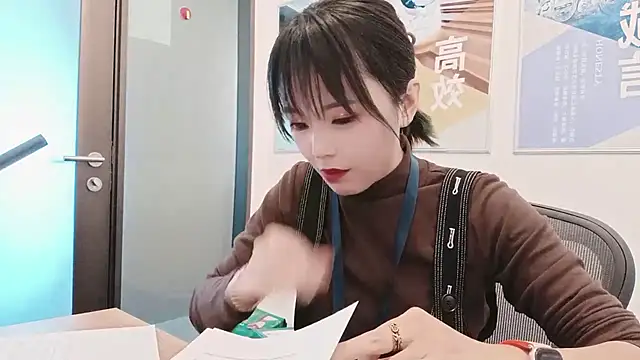 KKMM168 online show from October 29, 2025, 2:36 am