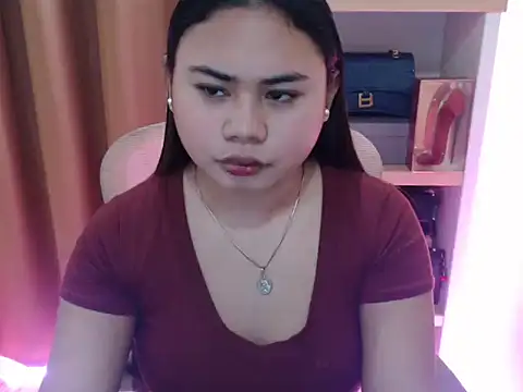 Annafoxy2xx online show from May 11, 2026, 12:33 pm