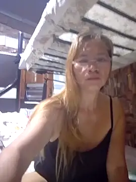 SexyHottMom online show from October 5, 2025, 8:40 pm