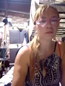 SexyHottMom online show from December 23, 2025, 2:20 am