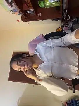 MiaRousexxx  online show from November 9, 2025, 6:17 pm