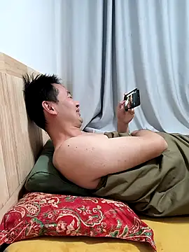 huanhuanaaaaa online show from March 16, 2026, 3:27 pm