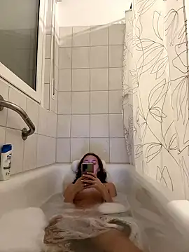 Snapshot of Emilia_Mausi chatting on January 16, 2026, 8:13 pm Emilia Mausi online show from January 16, 2026, 8:13 pm