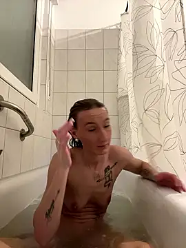 Snapshot of Emilia_Mausi chatting on January 18, 2026, 7:39 pm Emilia Mausi online show from January 18, 2026, 7:39 pm