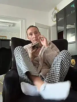 Snapshot of Emilia_Mausi chatting on March 2, 2026, 10:44 am Emilia Mausi online show from March 2, 2026, 10:44 am