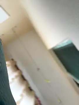 iSelena online show from October 27, 2025, 7:12 am