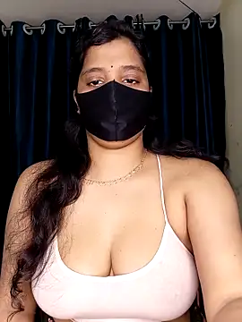 Rose-luckey online show from February 12, 2026, 1:50 pm