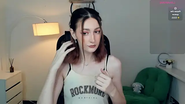 EasterBlink online show from November 19, 2025, 10:48 am