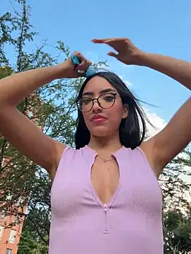 lissafeniix  online show from November 22, 2025, 10:31 pm