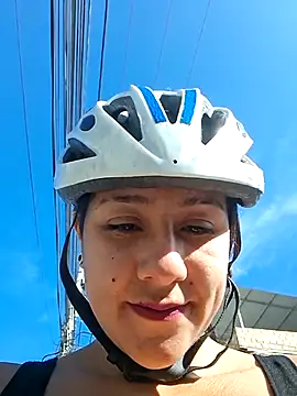 Snapshot of CAROLINE__07 chatting on September 23, 2025, 1:03 pm CAROLINE 07 online show from September 23, 2025, 1:03 pm