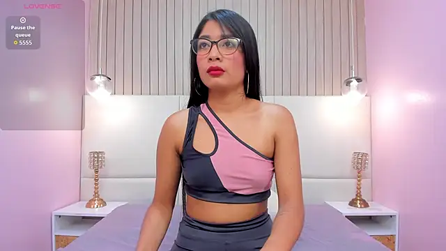 MelanyWayne  online show from February 19, 2026, 6:48 pm