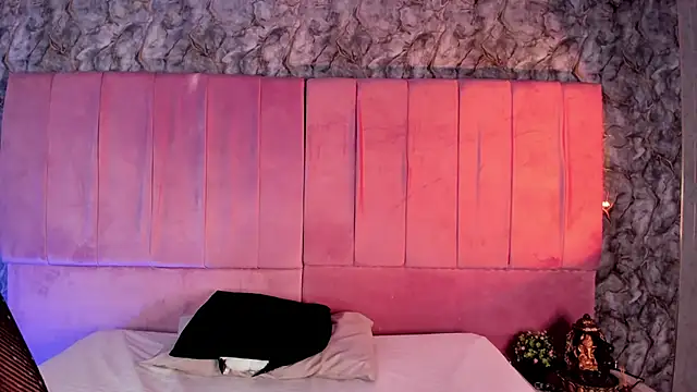 IrinaMonroee online show from November 27, 2025, 1:07 am