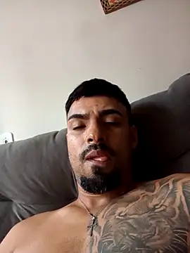 nnyzinho17 online show from December 20, 2025, 5:53 pm