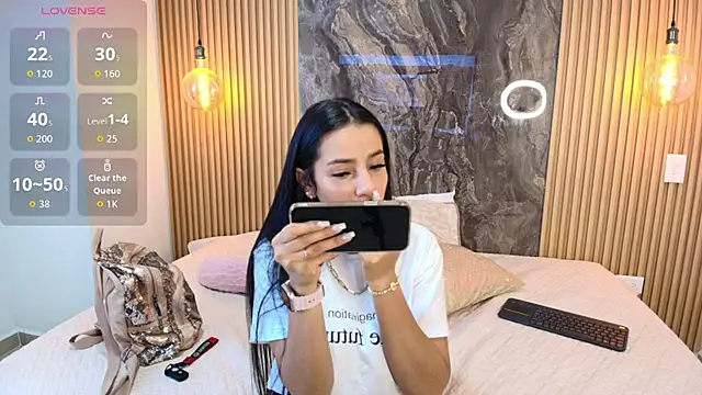 Snapshot of Alana-Jones chatting on September 10, 2025, 11:54 am Alana-Jones online show from September 10, 2025, 11:54 am