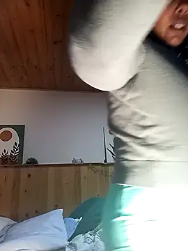 Snapshot of IVONNE_COLLINS33 chatting on February 10, 2026, 11:20 pm IVONNE COLLINS33 online show from February 10, 2026, 11:20 pm