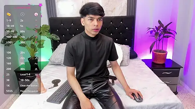 OnlyJos online show from October 19, 2025, 1:45 pm