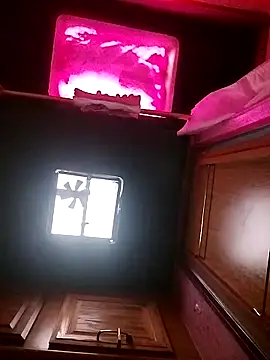 Snapshot of Dirtywhitebitch5150 chatting on September 19, 2025, 1:18 am Dirtywhitebitch5150 online show from September 19, 2025, 1:18 am