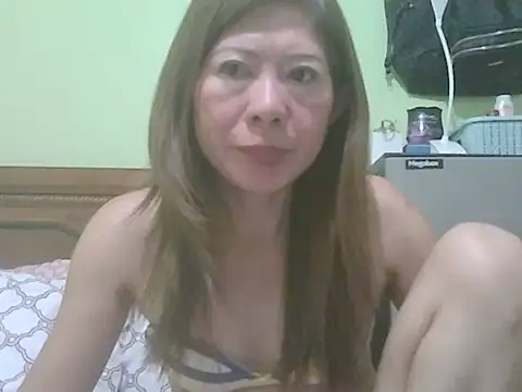 Sexyjenny4u online show from September 14, 2025, 9:36 pm