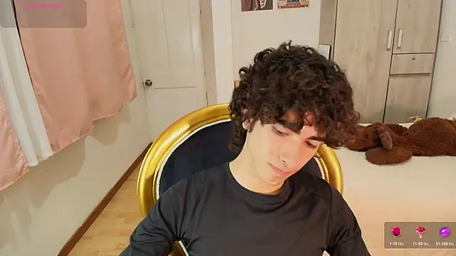 Nude Boy18 online show from November 12, 2025, 12:11 am