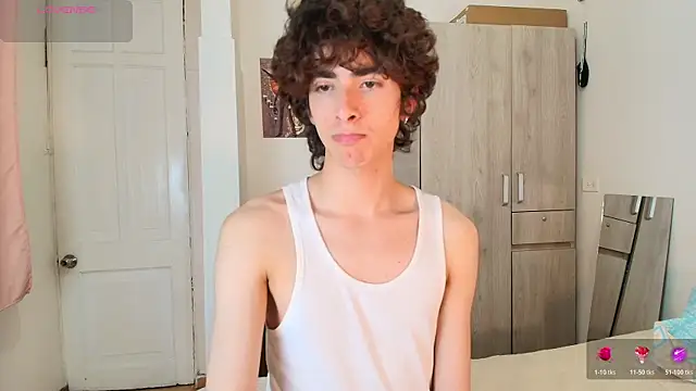 Nude Boy18 online show from November 16, 2025, 4:07 am