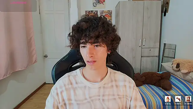 Nude Boy18 online show from January 6, 2026, 2:26 am