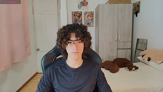 Nude Boy18 online show from March 18, 2026, 3:09 am