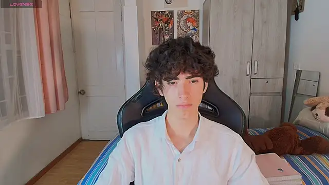 Nude Boy18 online show from March 27, 2026, 11:15 pm