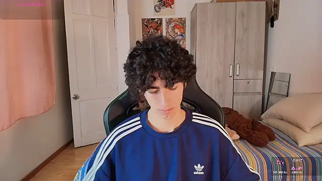 Nude Boy18 online show from April 14, 2026, 10:38 pm