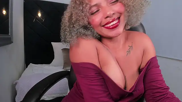 Snapshot of momo_ayasse chatting on February 2, 2026, 3:27 am momo ayasse online show from February 2, 2026, 3:27 am