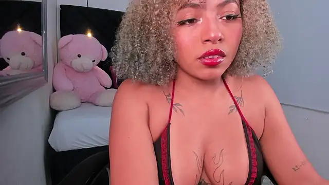 Snapshot of momo_ayasse chatting on February 21, 2026, 3:51 am momo ayasse online show from February 21, 2026, 3:51 am